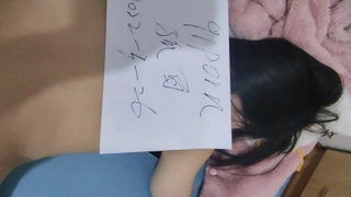 少女业余爱好者被性爱机器操屁股